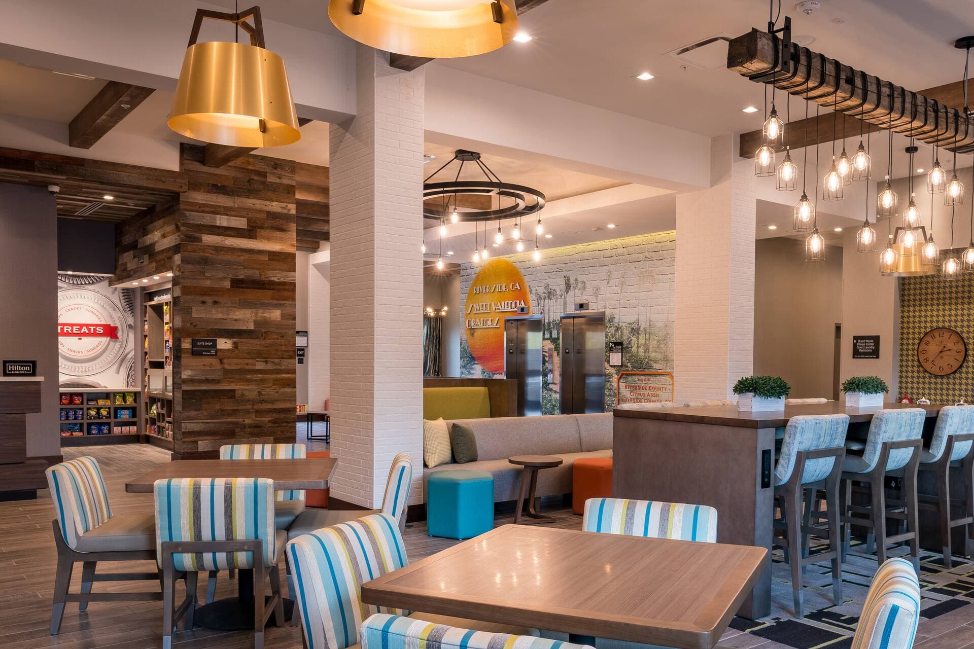 Hampton Inn Riverside Downtown