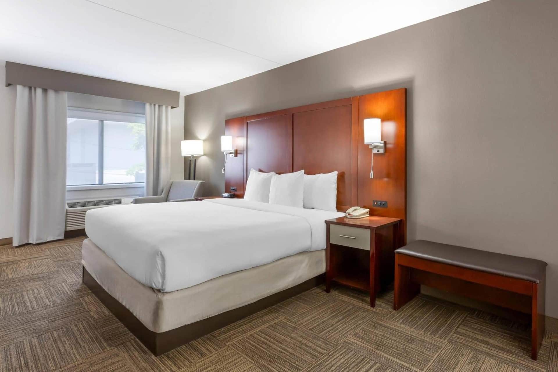 Comfort Inn Edgewater on Hudson River
