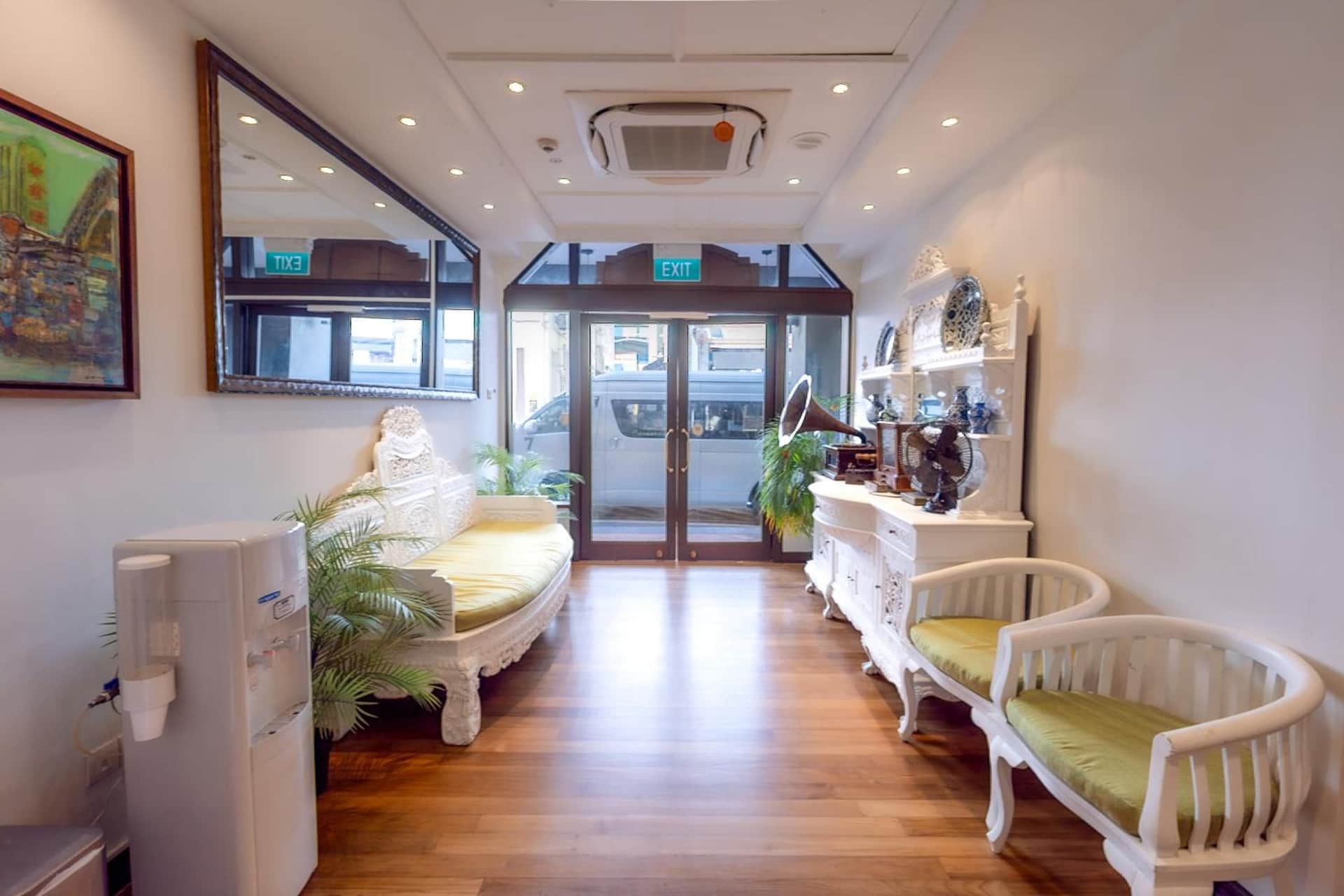 iNN at Temple St by Q Loft