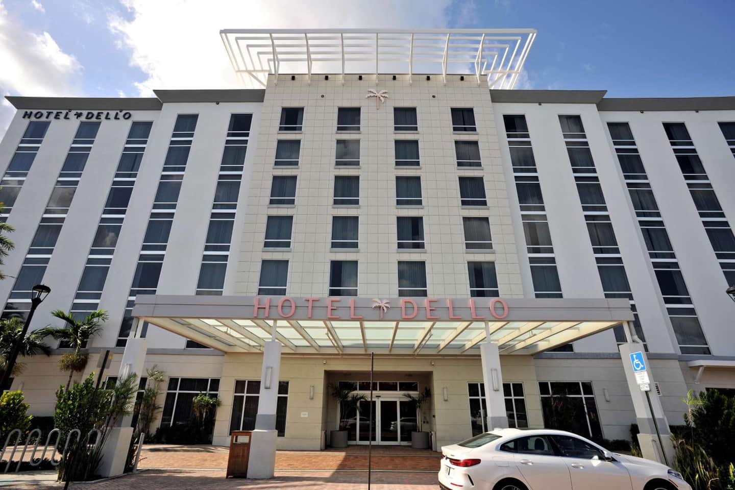 Hotel Dello Ft Lauderdale Airport, Tapestry Collection by Hilton