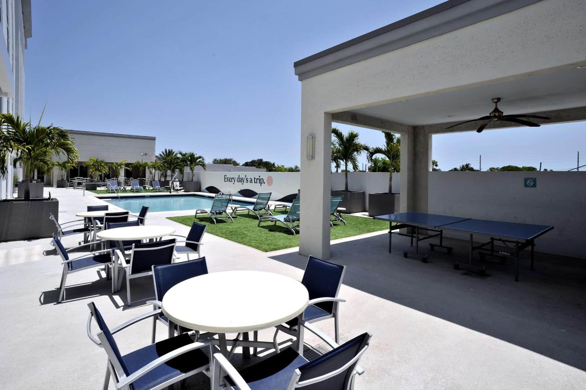 Hotel Dello Ft Lauderdale Airport, Tapestry Collection by Hilton