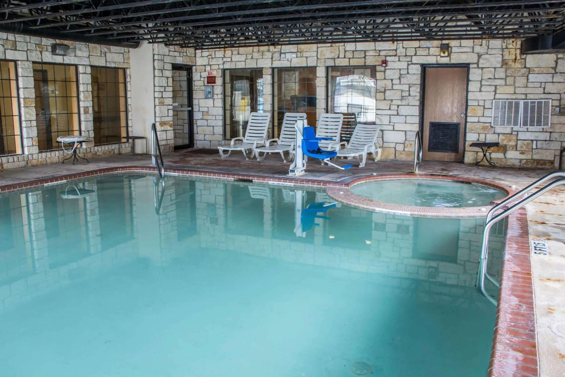 Comfort Suites San Antonio SeaWorld - Lackland AFB