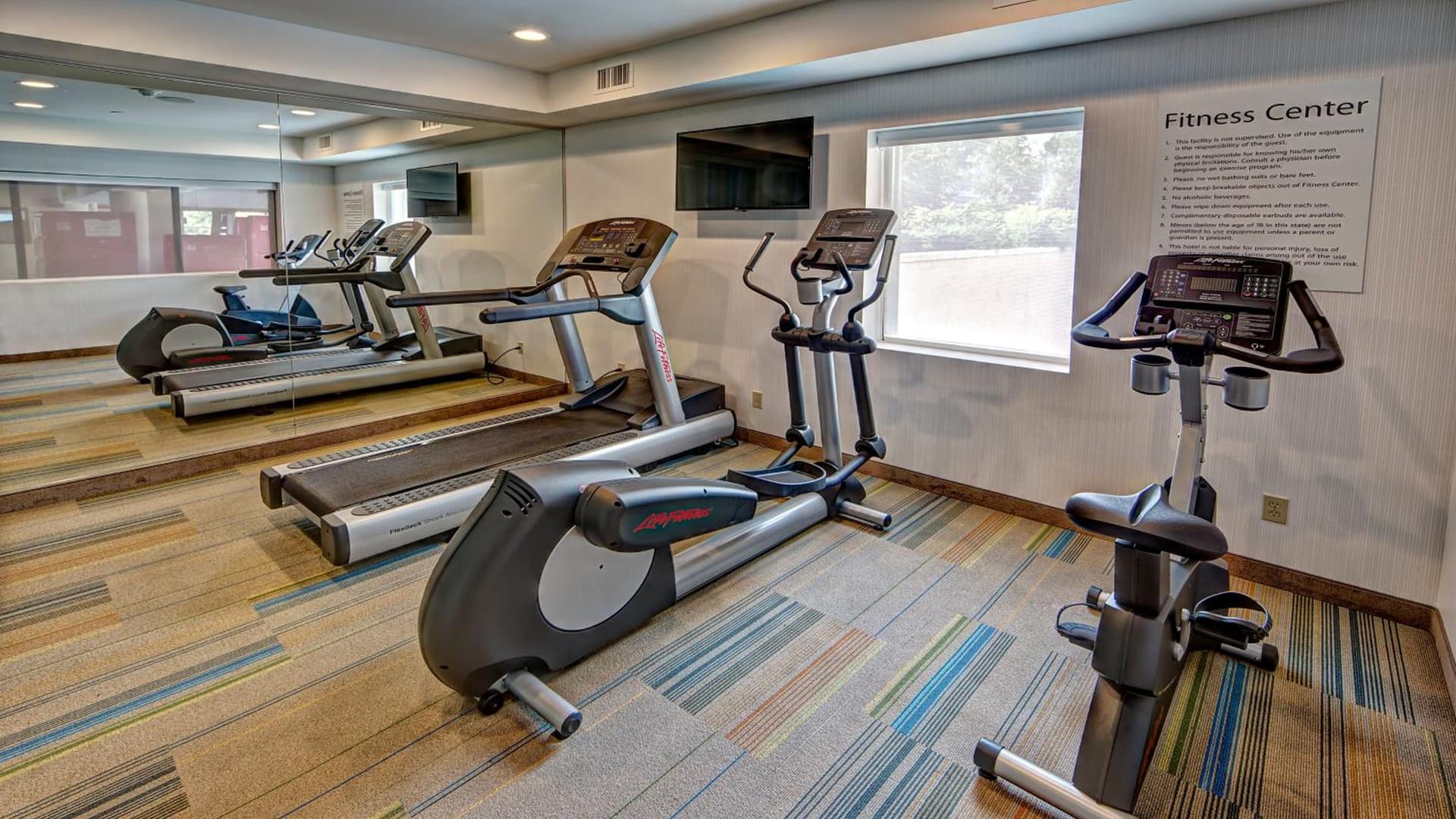 Best Western Roslyn-Long Island Hotel
