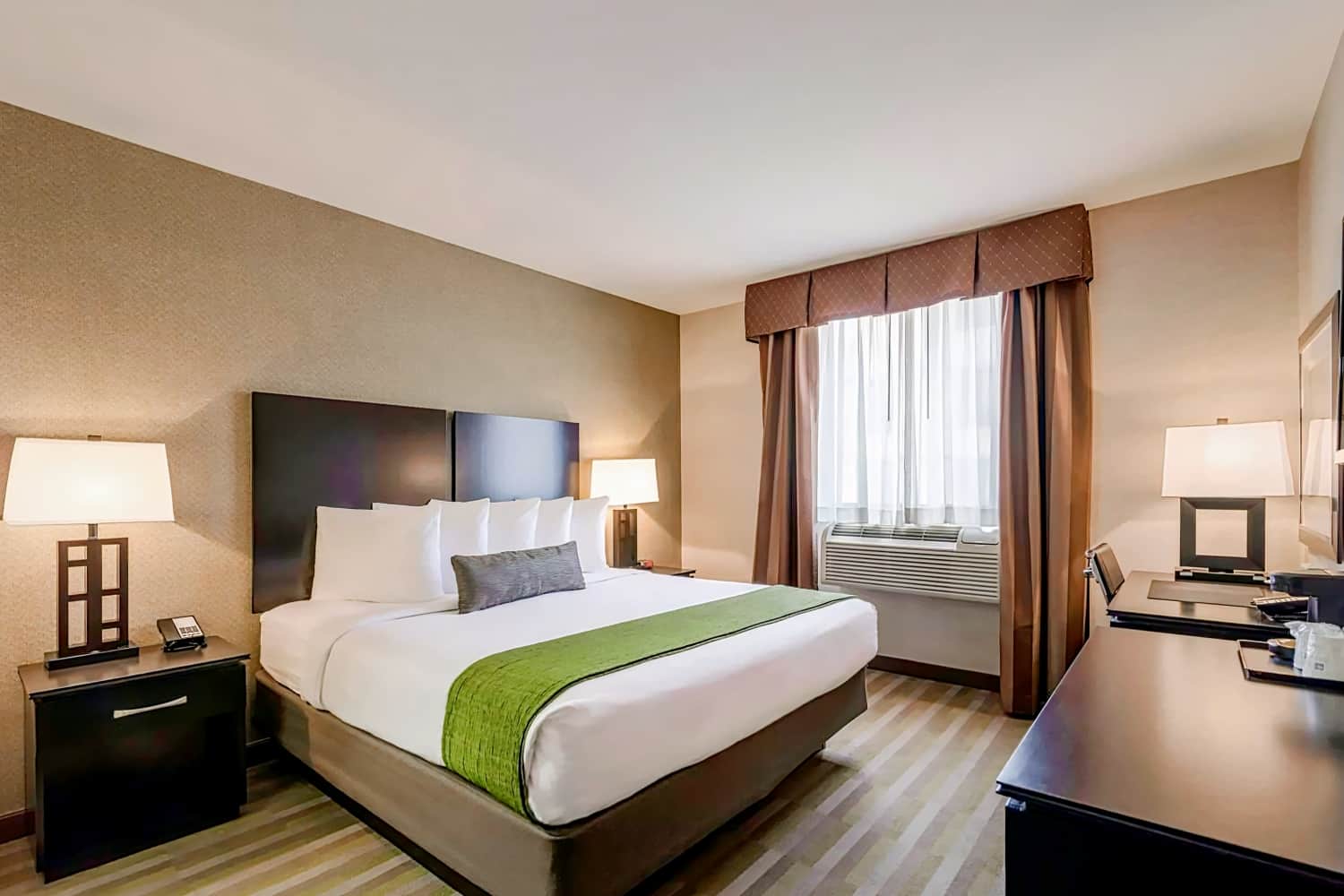 Best Western Plus Plaza Hotel