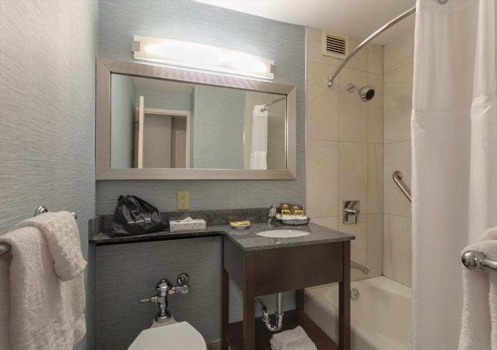 Best Western Plus Robert Treat Hotel