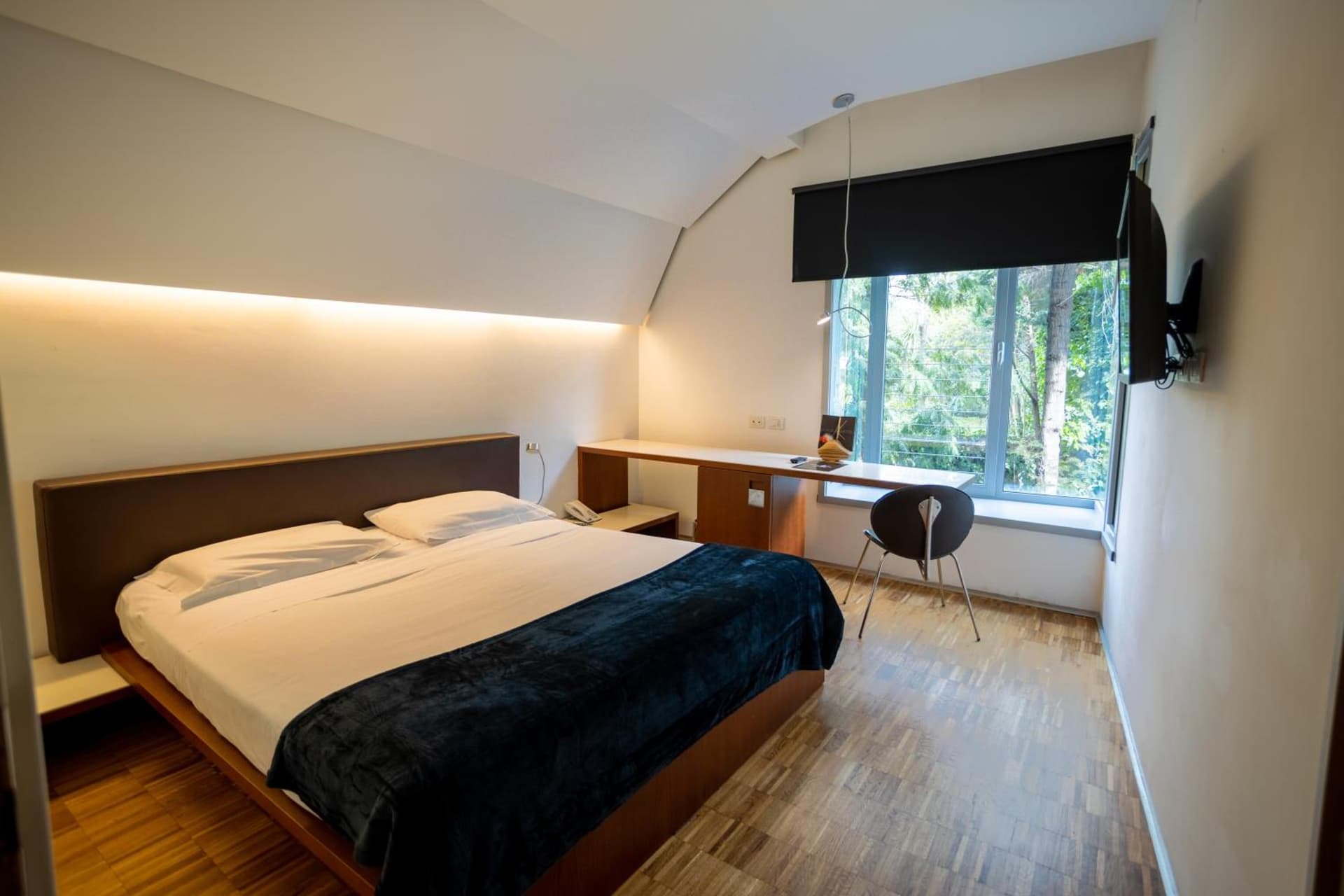 Black Hotel