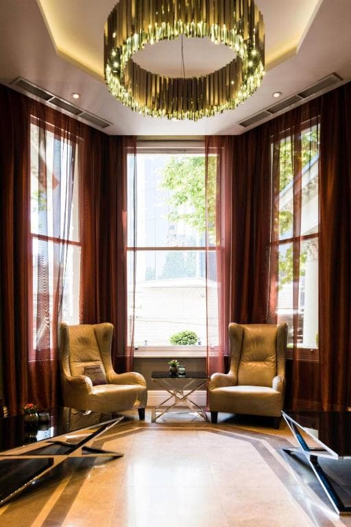 Hotel Xenia Autograph Collection