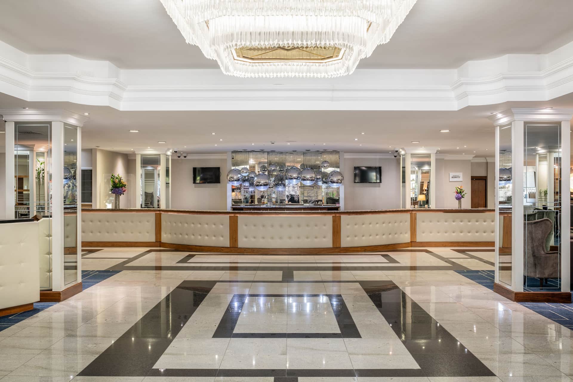 Renaissance London Heathrow Hotel