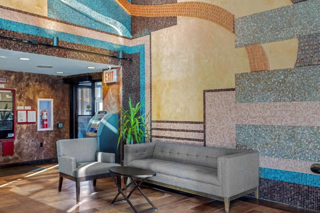 Best Western Plus Brooklyn Bay Hotel