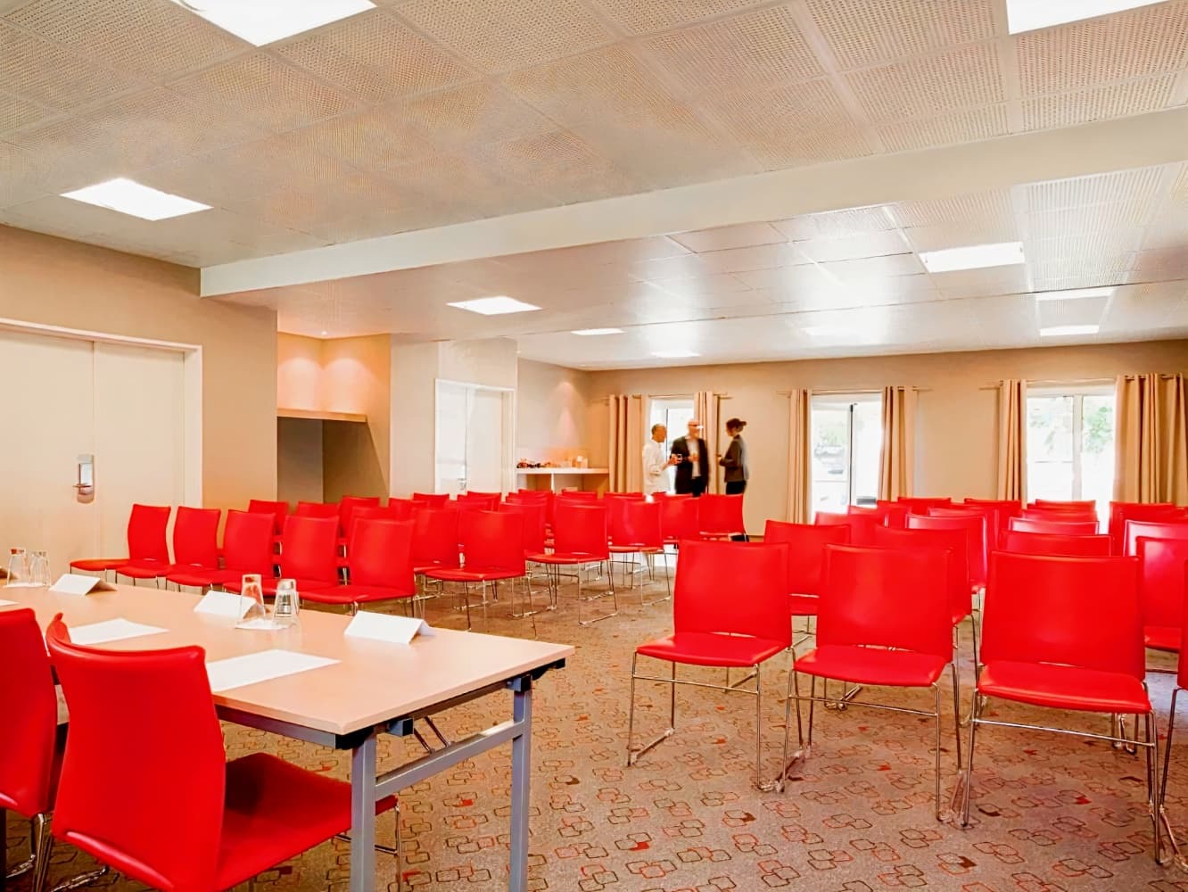 ibis Senlis
