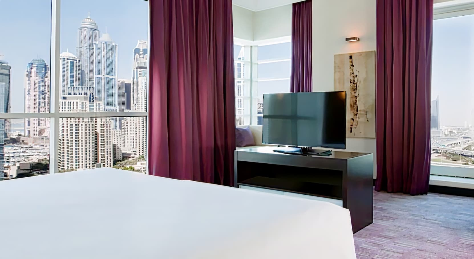 Pullman Dubai Jumeirah Lakes Towers