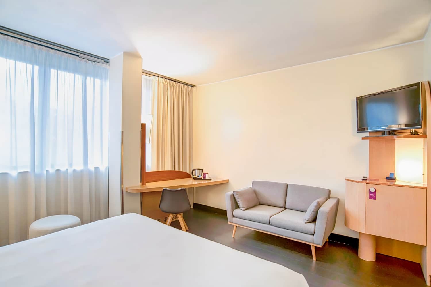 Mercure Rome West