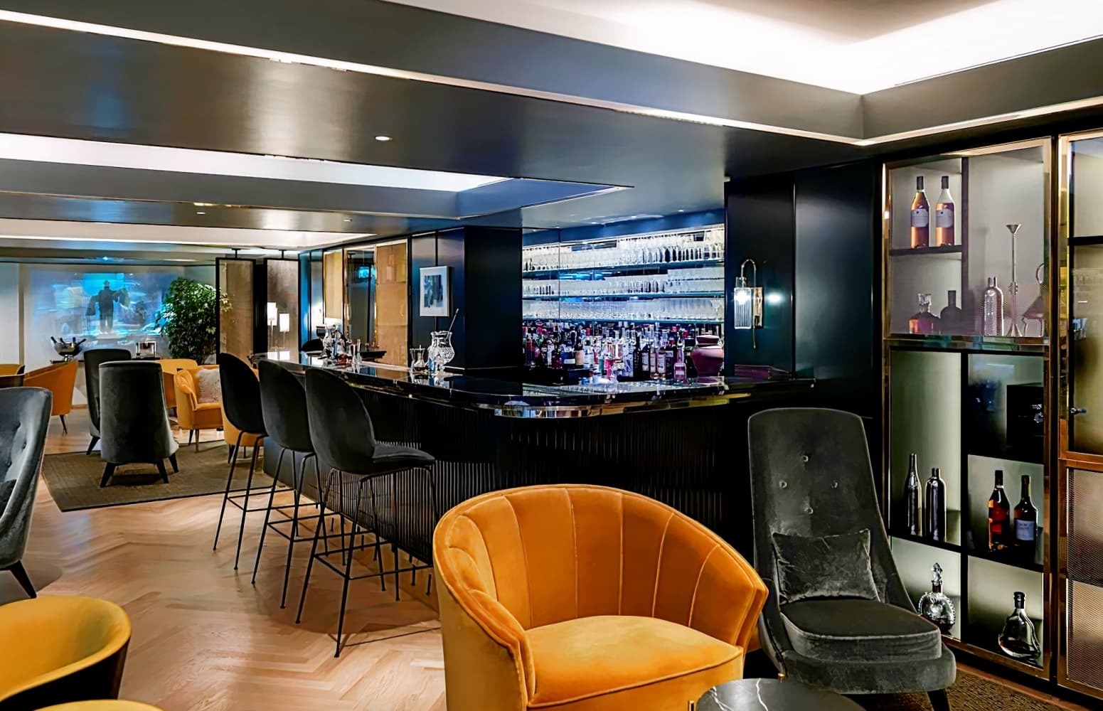 Athenaeum Hotel and Residences